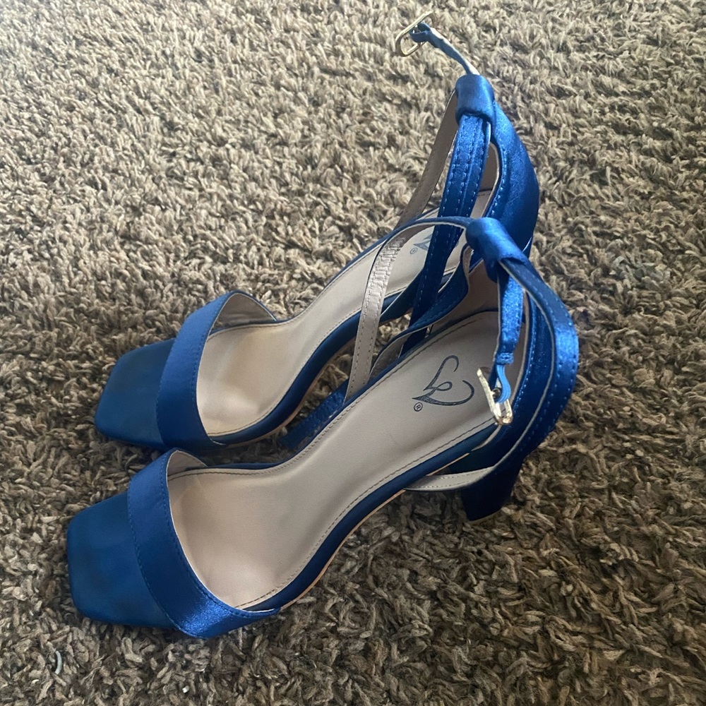 Windsor Heels